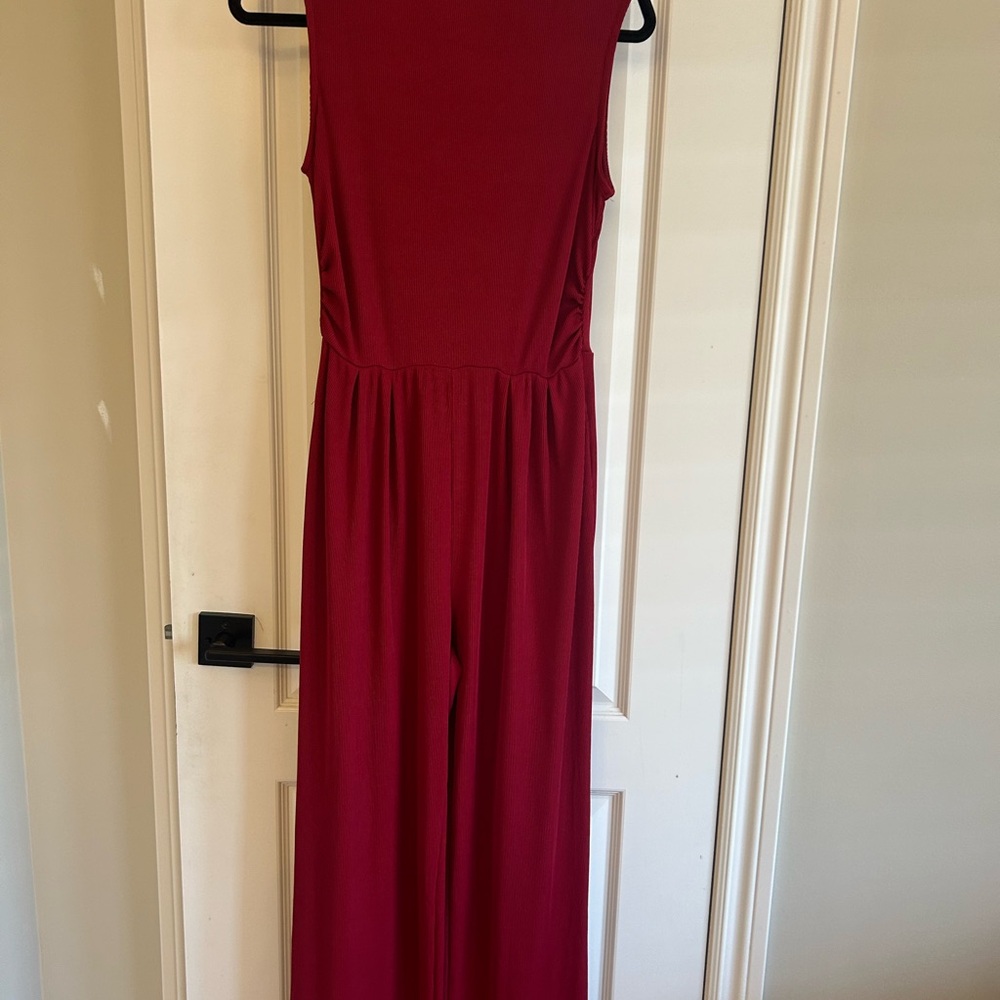 Elegant Red Sleeveless Jumpsuit